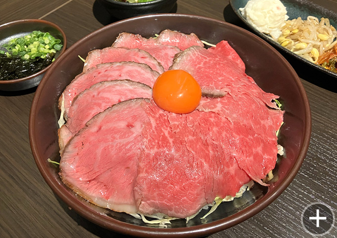 とちぎ和牛のランイチと和牛カメノコの2種の合盛りローストビーフ丼